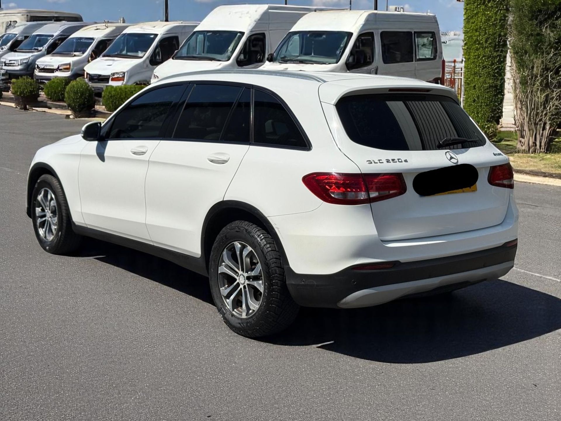 2016 MERCEDES-BENZ GLC 250D 4MATIC SE EXECUTIVE AUTO – EURO 6 – 138K MILES >>--NO VAT ON HAMMER--<< - Image 6 of 35