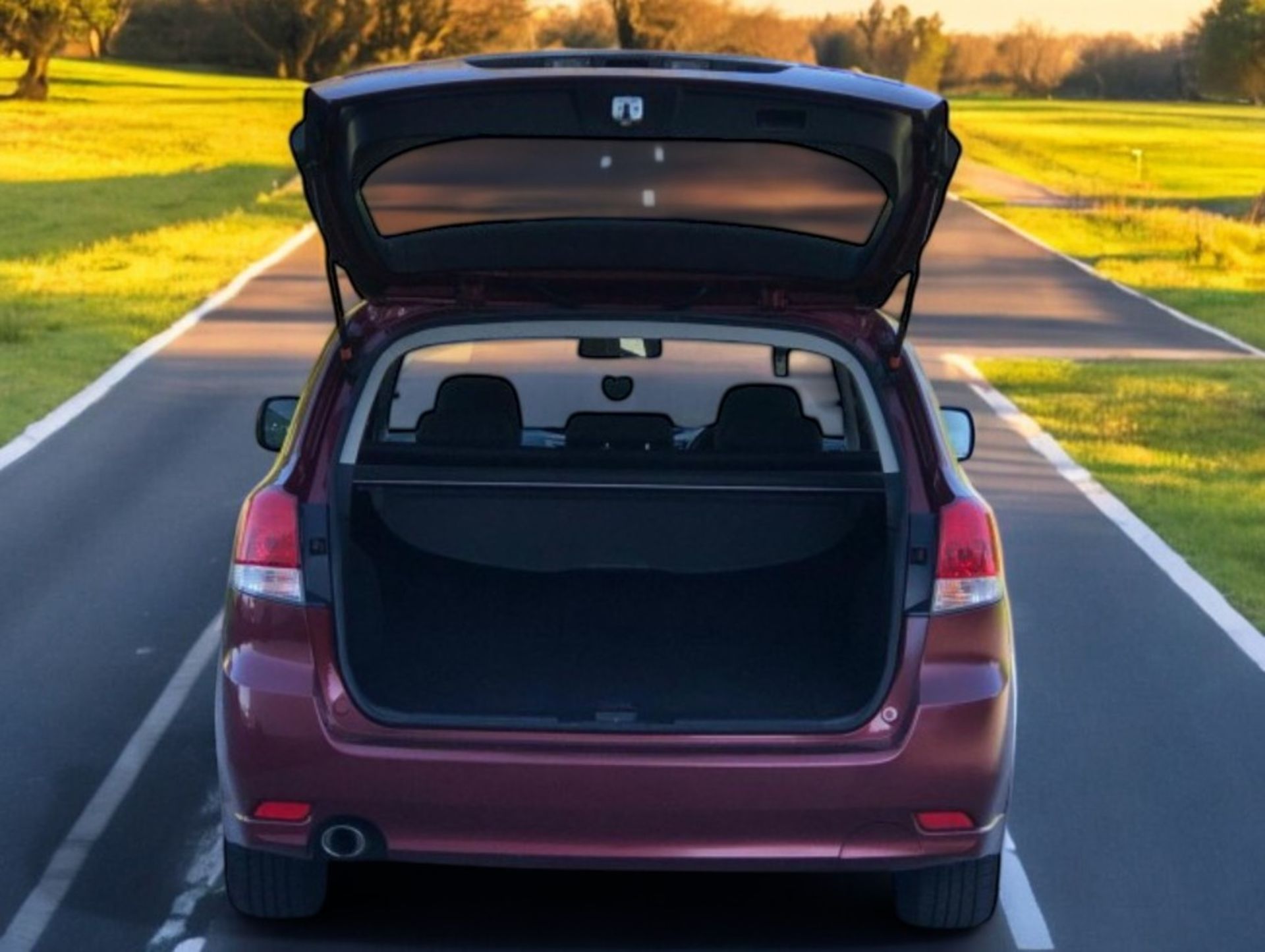2010 SUBARU LEGACY 2.0D S SPORT TOURER 4WD >>--NO VAT ON HAMMER--<< - Image 3 of 29