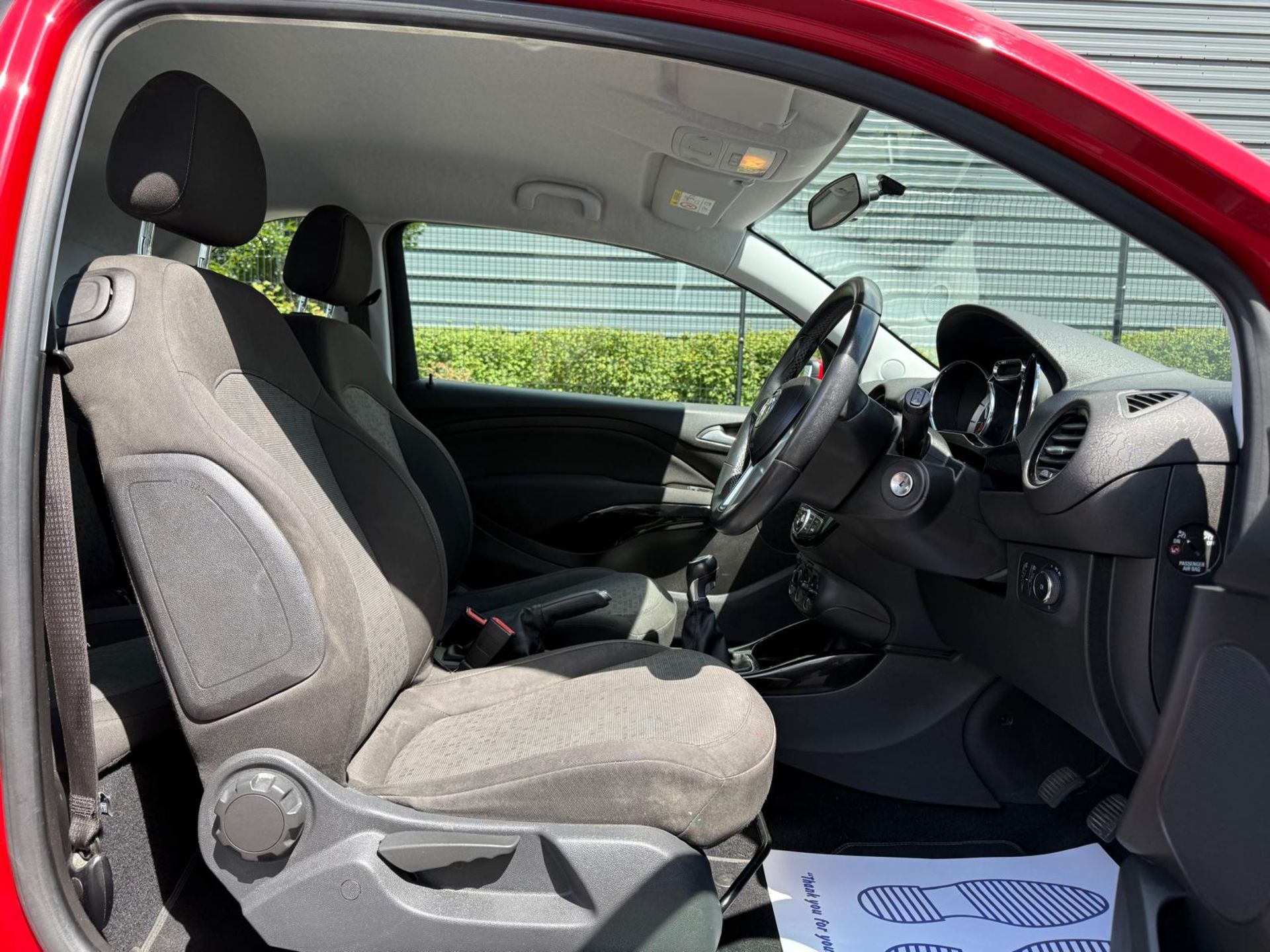 2015 VAUXHALL ADAM 1.2I JAM EURO 6 – 88K MILES – FSH >>--NO VAT ON HAMMER--<< - Image 21 of 35