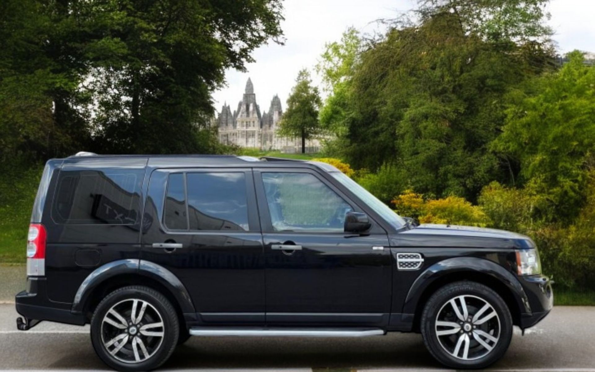 LAND ROVER DISCOVERY 4 3.0 SD V6 HSE AUTO 4WD EURO 5 5DR – 123K MILES >>--NO VAT ON HAMMER--<< - Image 4 of 25