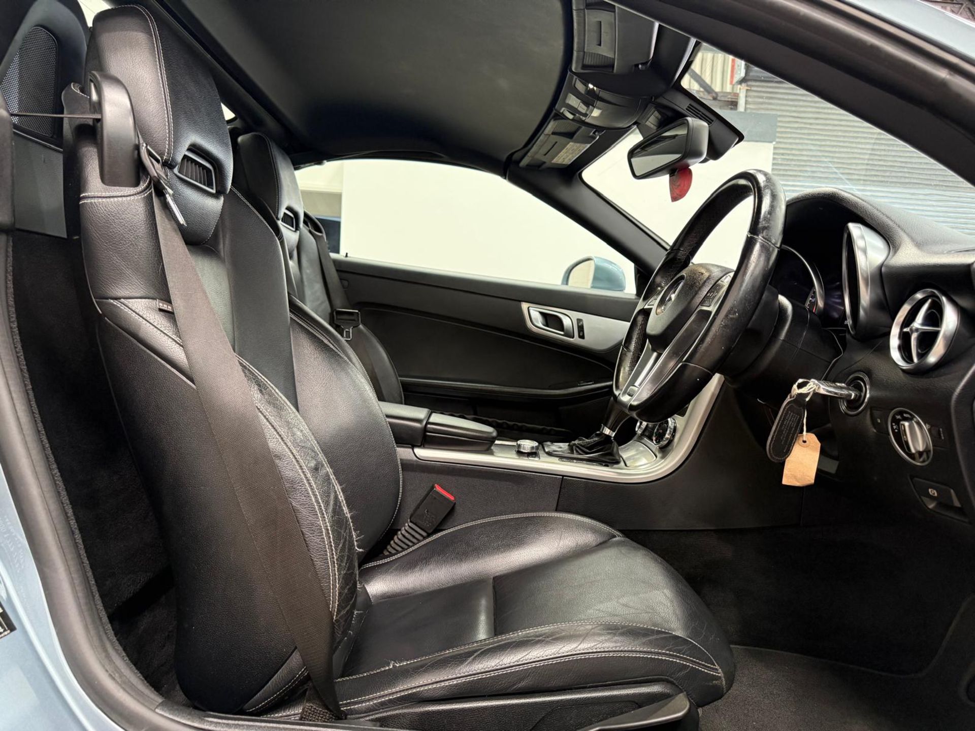 2012 MERCEDES-BENZ SLK200 BLUEEFFICIENCY AUTO – 1.8 PETROL– 147K MILES >>--NO VAT ON HAMMER--<< - Image 25 of 38