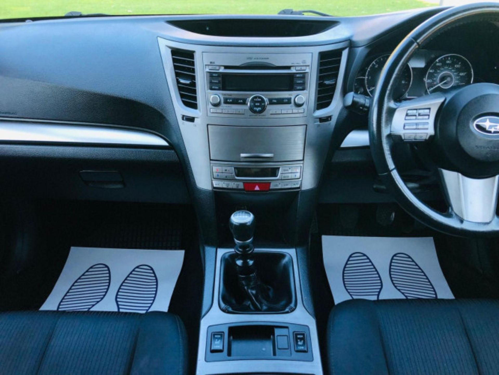 2010 SUBARU LEGACY 2.0D S SPORT TOURER 4WD >>--NO VAT ON HAMMER--<< - Image 11 of 29