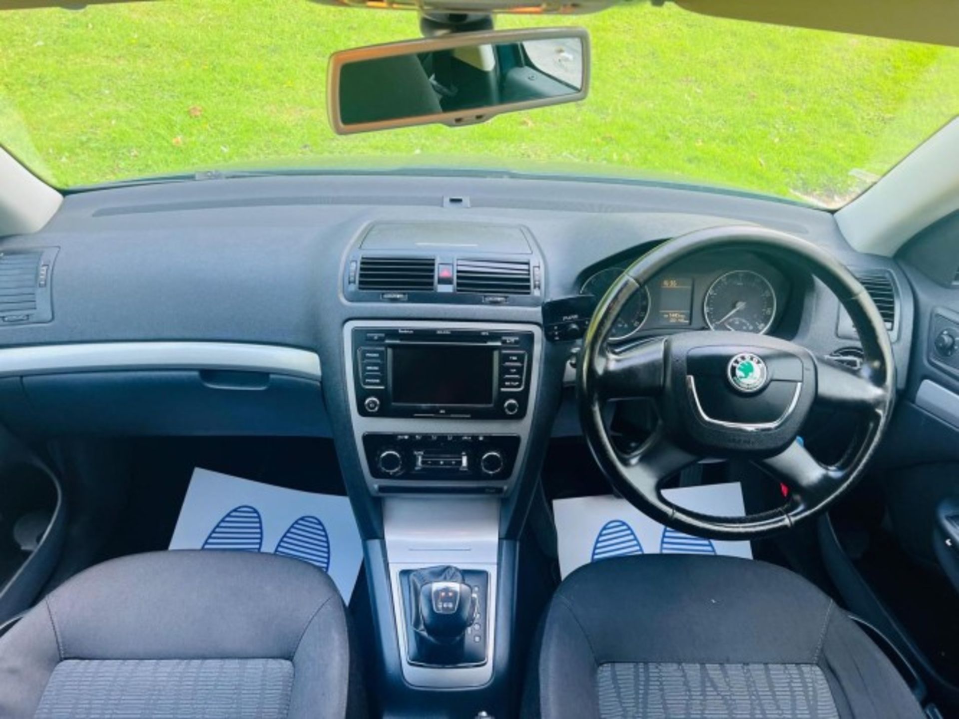 2012 SKODA OCTAVIA 1.6 TDI ELEGANCE DSG – 5DR ESTATE >>--NO VAT ON HAMMER--<< - Image 21 of 41