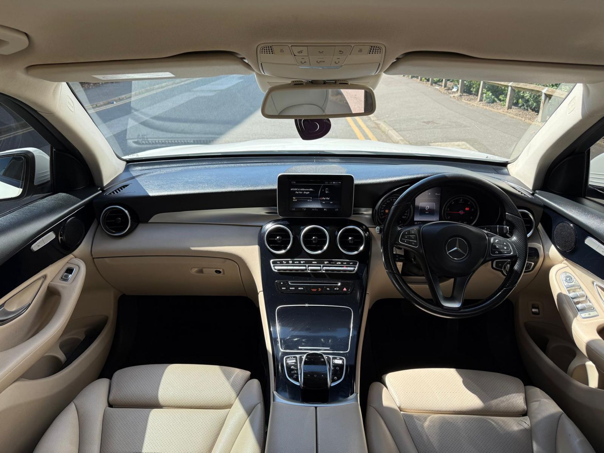 2016 MERCEDES-BENZ GLC 250D 4MATIC SE EXECUTIVE AUTO – EURO 6 – 138K MILES >>--NO VAT ON HAMMER--<< - Image 18 of 35