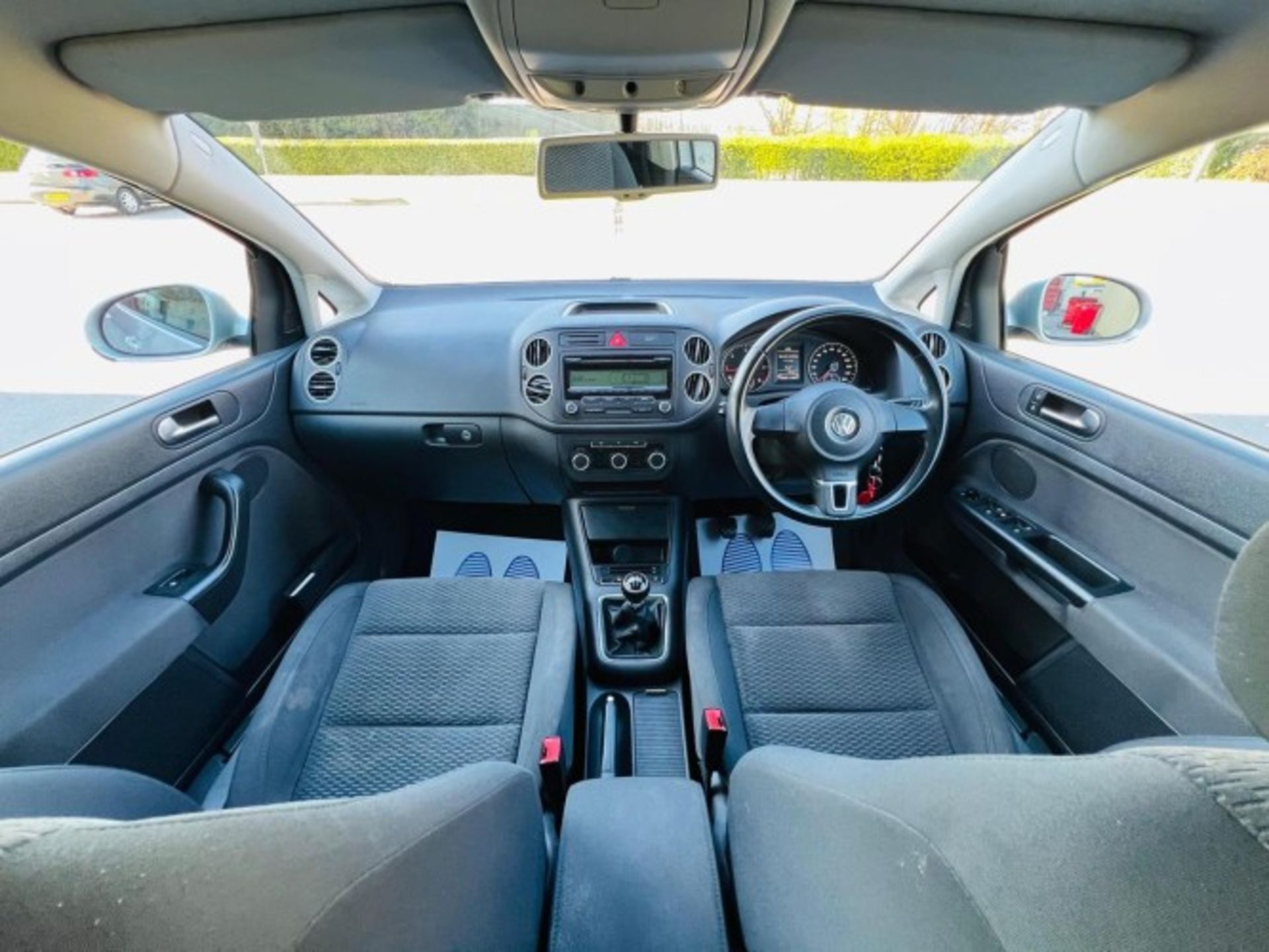 2011 VOLKSWAGEN GOLF PLUS 1.6 TDI SE EURO 5 – MANUAL >>--NO VAT ON HAMMER--<< - Image 9 of 32