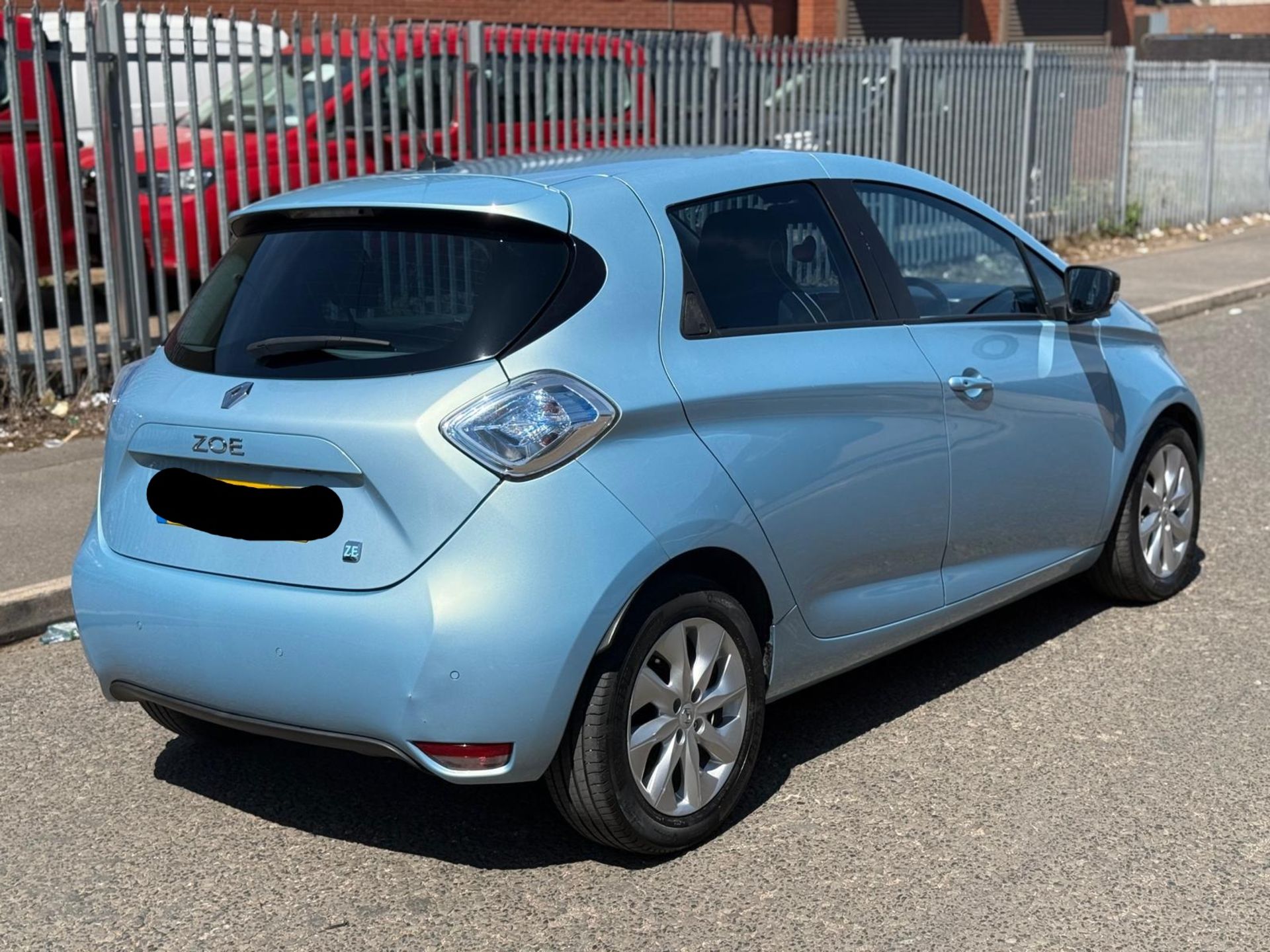 2014 RENAULT ZOE DYNAMIQUE INTENS AUTO – 68K MILES – 91% BATTERY HEALTH >>--NO VAT ON HAMMER--<< - Image 2 of 36
