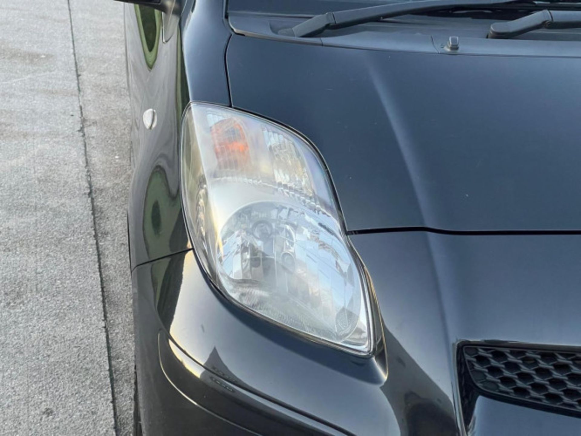 2011 TOYOTA YARIS 1.4 D-4D T SPIRIT 5DR HATCHBACK >>--NO VAT ON HAMMER--<< - Image 11 of 26