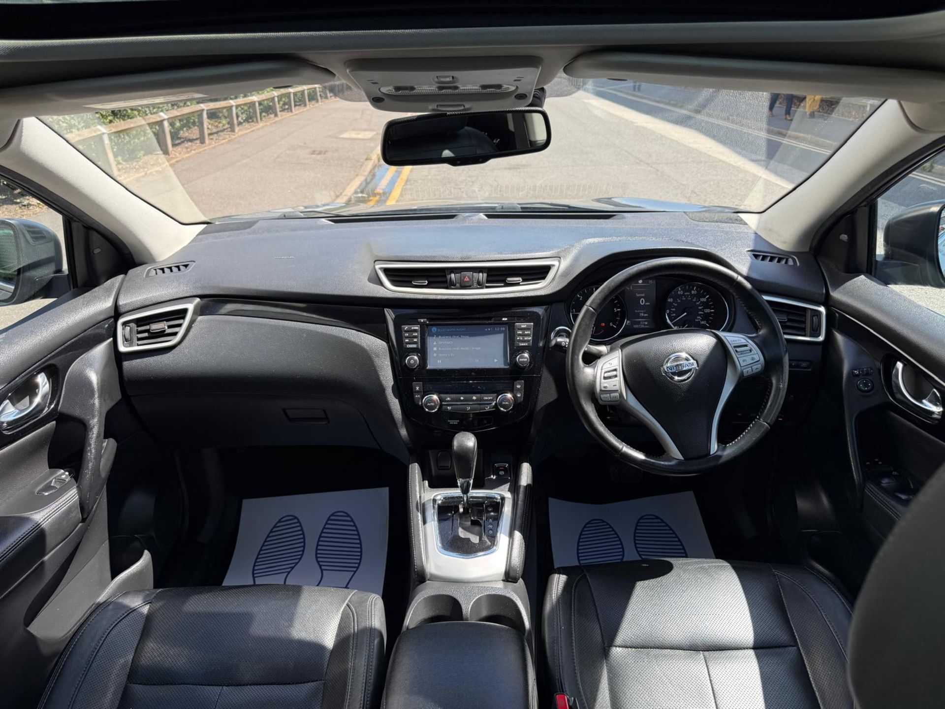 2015 NISSAN QASHQAI TEKNA DCI CVT – 101K MILES – TOP SPEC >>--NO VAT ON HAMMER--<< - Image 6 of 41