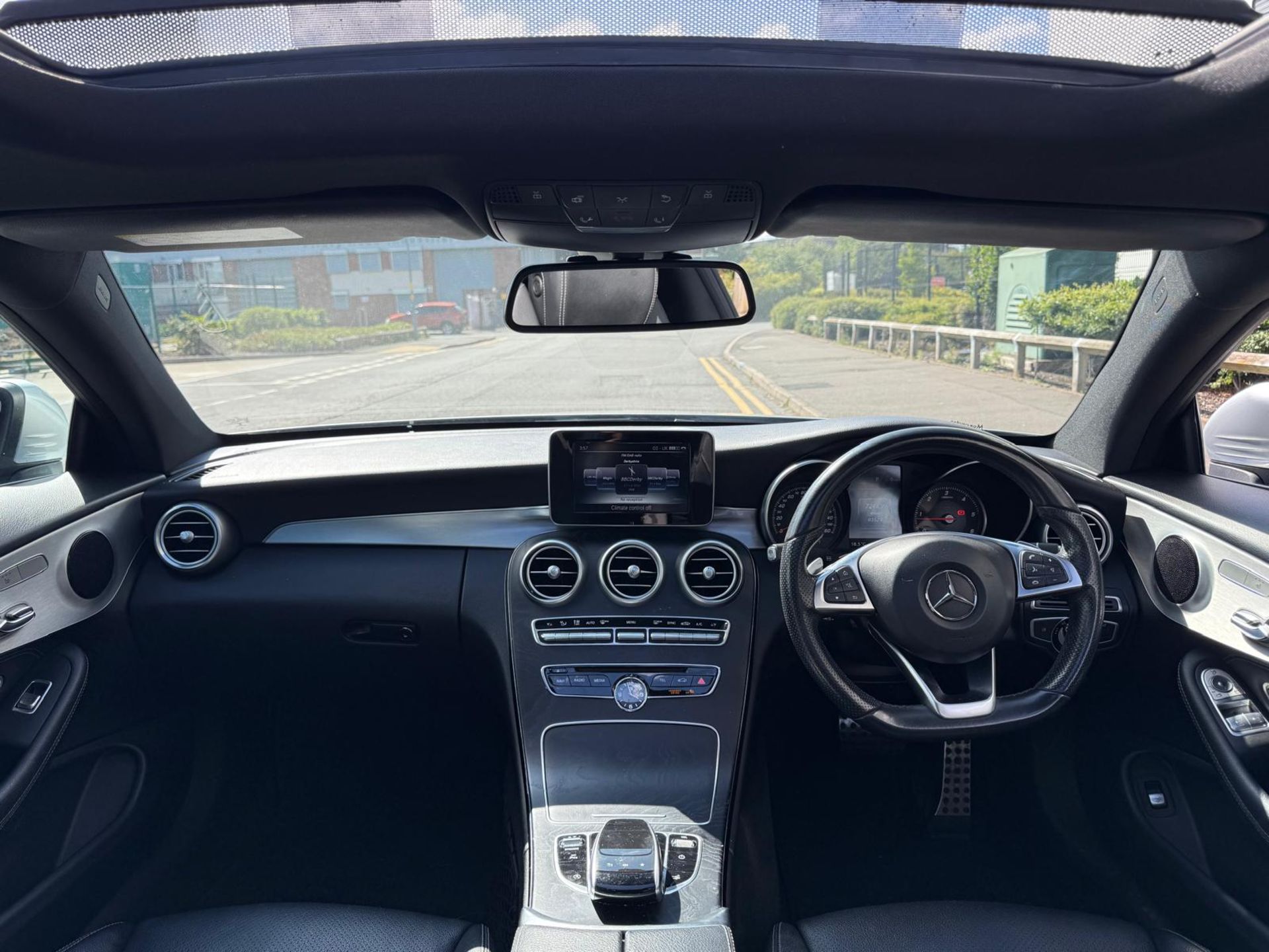 2016 MERCEDES-BENZ C250D AMG LINE PREMIUM AUTO – 2.1 DIESEL - 94K MILES >>--NO VAT ON HAMMER--<< - Image 22 of 38