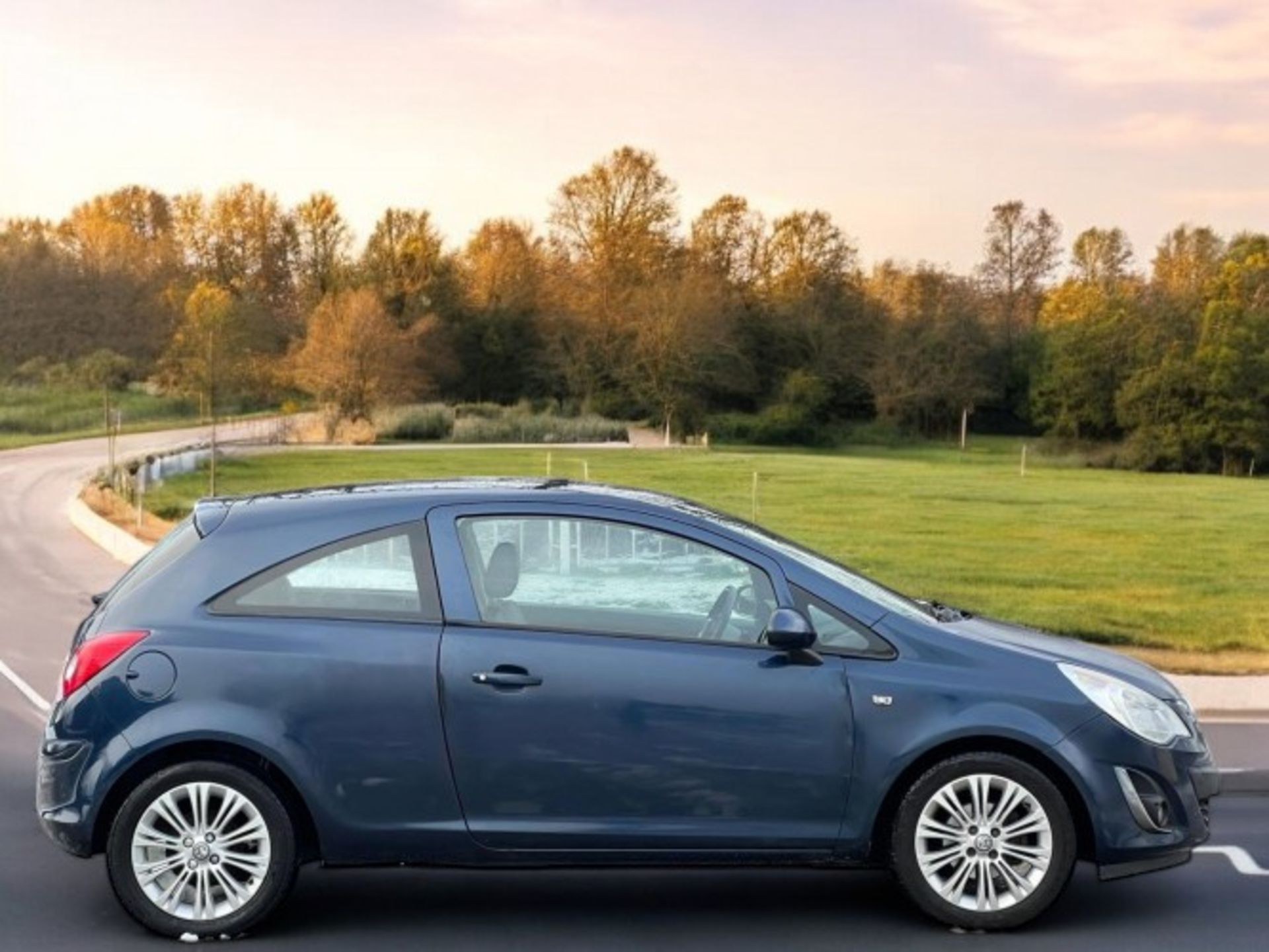 2013 VAUXHALL CORSA 1.2 16V SE 3DR >>--NO VAT ON HAMMER--<< - Image 2 of 32