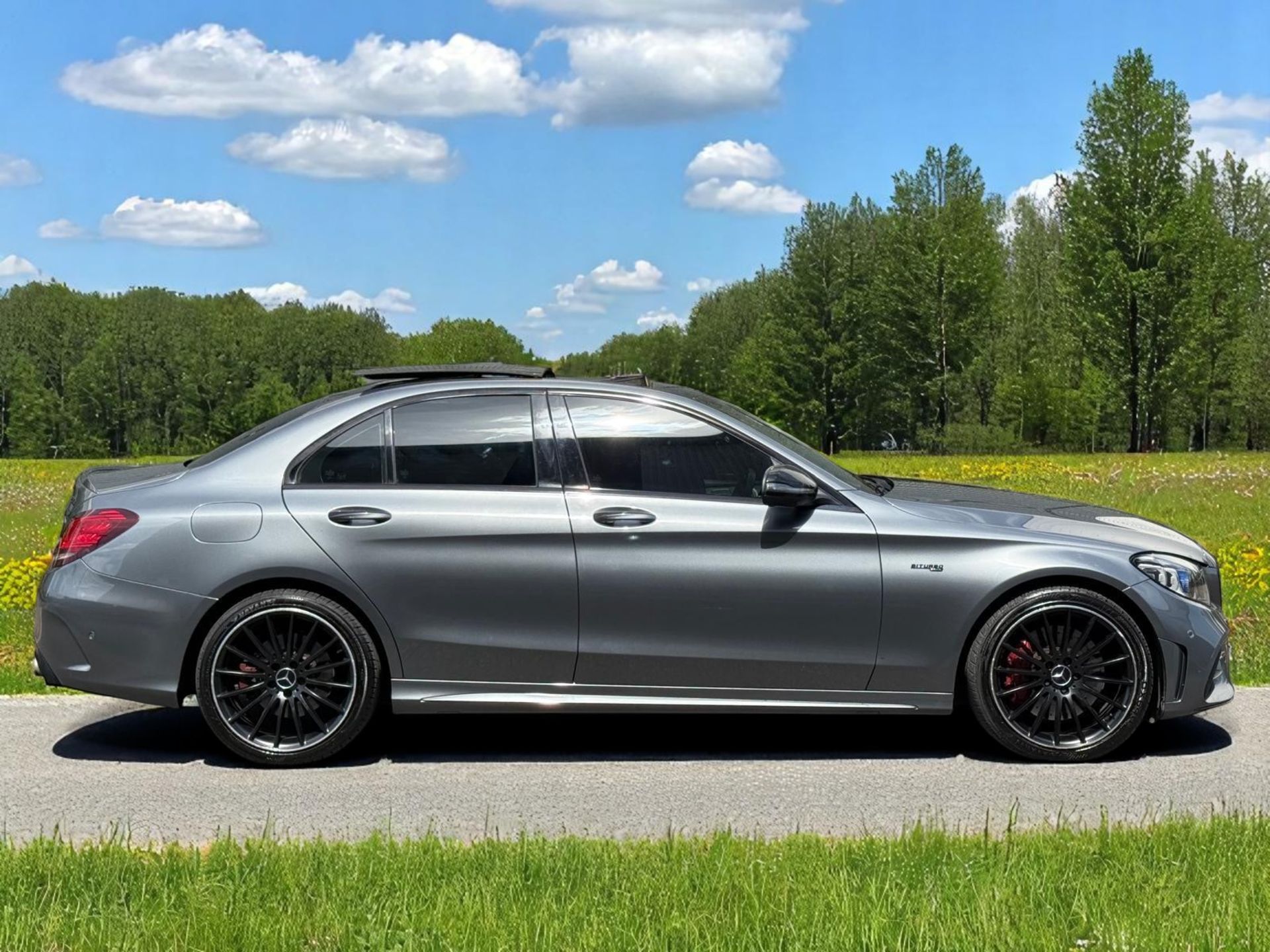 2019 MERCEDES-BENZ AMG C 43 PREMIUM PLUS – 4MATIC – 3.0 V6 >>--NO VAT ON HAMMER--<< - Image 3 of 38