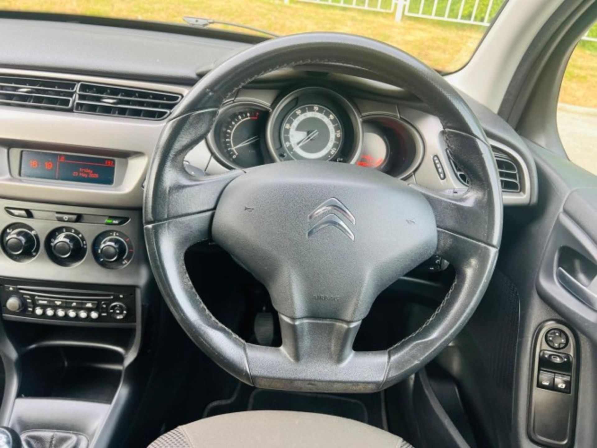 2014 CITROEN C3 1.2 VTI VTR+ – MANUAL >>--NO VAT ON HAMMER--<< - Image 22 of 26