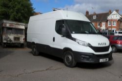 2021 IVECO DAILY 35S14B – MWB PANEL VAN – 2.3 MULTIJET DIESEL – MANUAL