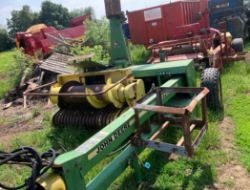 JOHN DEERE 3675 FORAGER