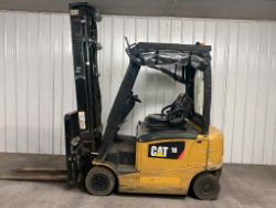 **(INCLUDES CHARGER)** 2015 CAT EP18CPN 4-WHEEL ELECTRIC FORKLIFT – 1,800 KG CAPACITY