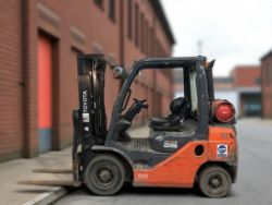 2018 TOYOTA 02-8FGF25 LPG FORKLIFT – 2,500 KG CAPACITY