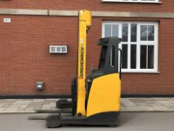 2006 JUNGHEINRICH ETV216 REACH TRUCK – 1,600 KG CAPACITY **(INCLUDES CHARGER)**