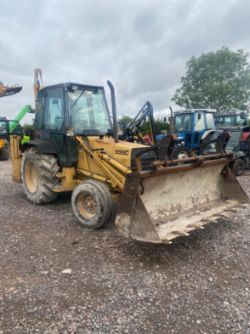 FORD 555C DIGGER – 2WD