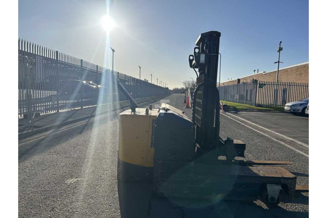 **(INCLUDES CHARGER)** ROBUR SBP XT HD 4VR 2520 FOUR-WAY TRUCK – 2018 - Image 3 of 3