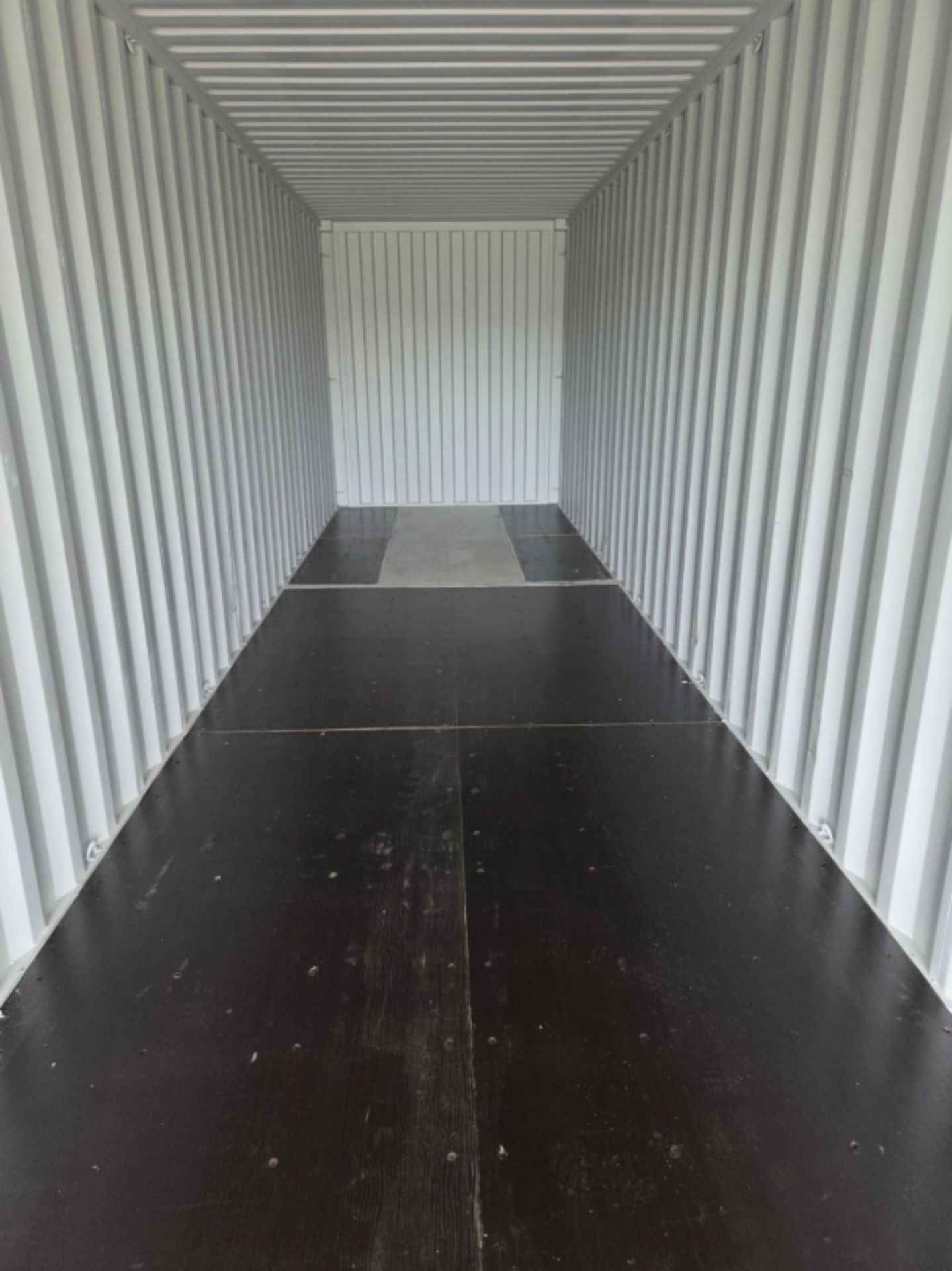 40FT SHIPPING CONTAINERS – 2025 ONE TRIP UNITS - Image 15 of 17