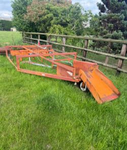 RUSSELL FLAT 8 BALE SLEDGE