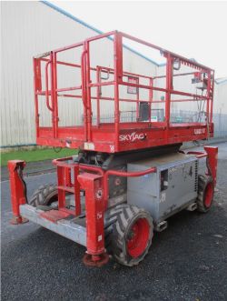 2015 SKYJACK SJ6832 RT SCISSOR LIFT – 11.7M WORKING HEIGHT – DIESEL ACCESS PLATFORM