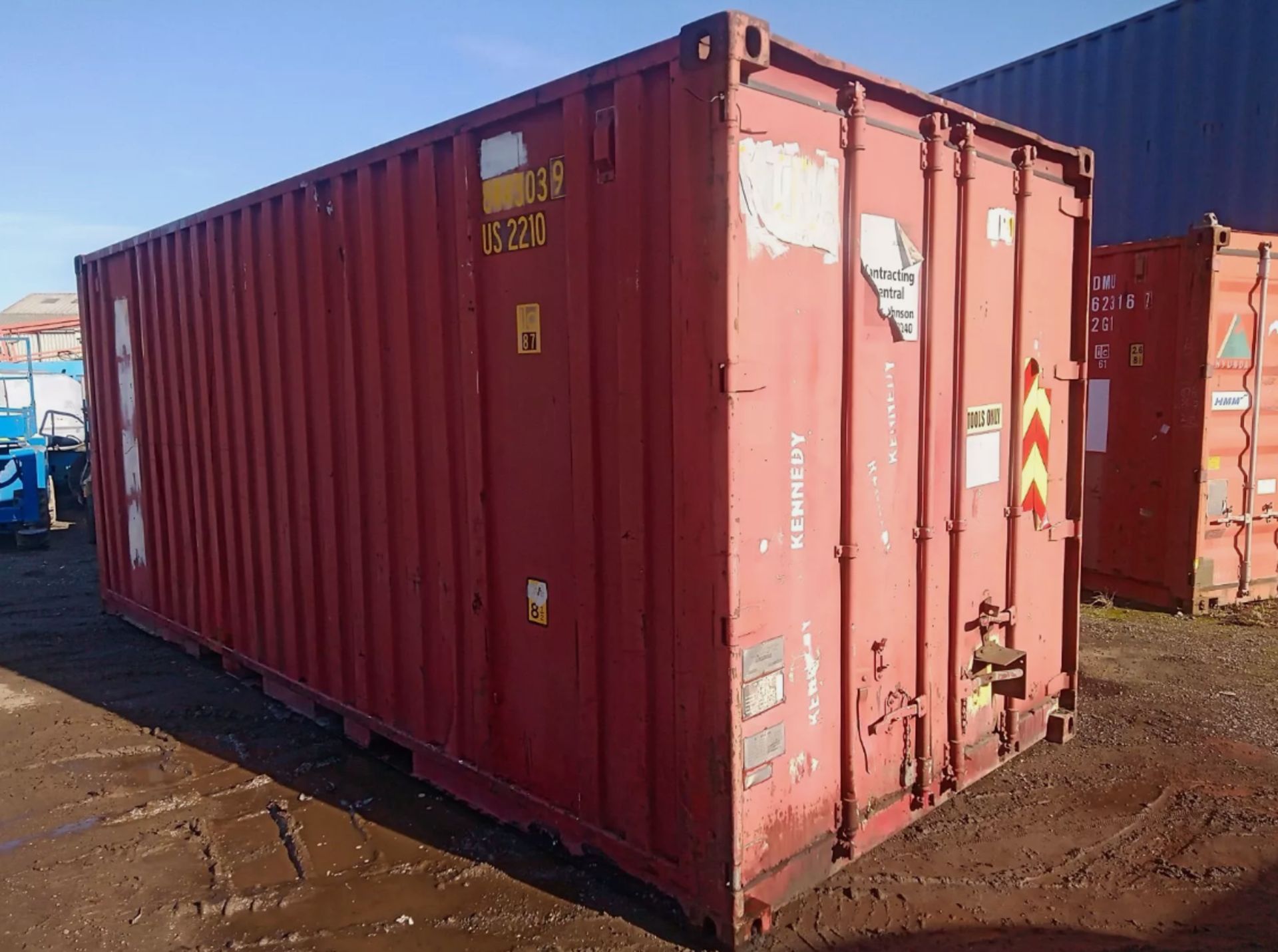 20FT X 8FT SECURE SHIPPING CONTAINER – CANTEEN / OFFICE - Image 9 of 14