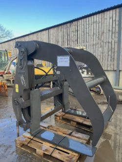 ** BRAND NEW ** UNUSED VOLVO HYDRAULIC LOG GRAB FOR WHEEL LOADER