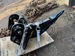 RIPPER TOOTH – 25MM PINS – TO SUIT MINI EXCAVATOR (DAEWOO, HITACHI, JCB)