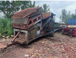 HERBST COMPAC 8140 SCREENER – 3-WAY SPLIT – DEUTZ ENGINE