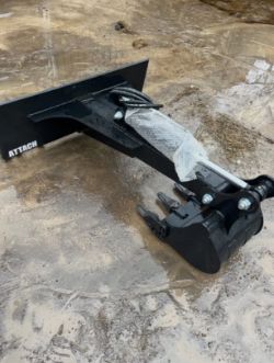 NEW SKID STEER BACKHOE LOADER BUCKET ATTACHMENT
