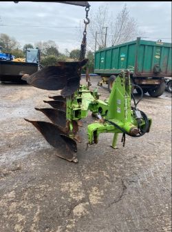 DOWDESWELL 4 FURROW REVERSIBLE PLOUGH