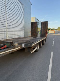 2015 CHIEFTAIN 3 AXLE LOW LOADER TRAILER