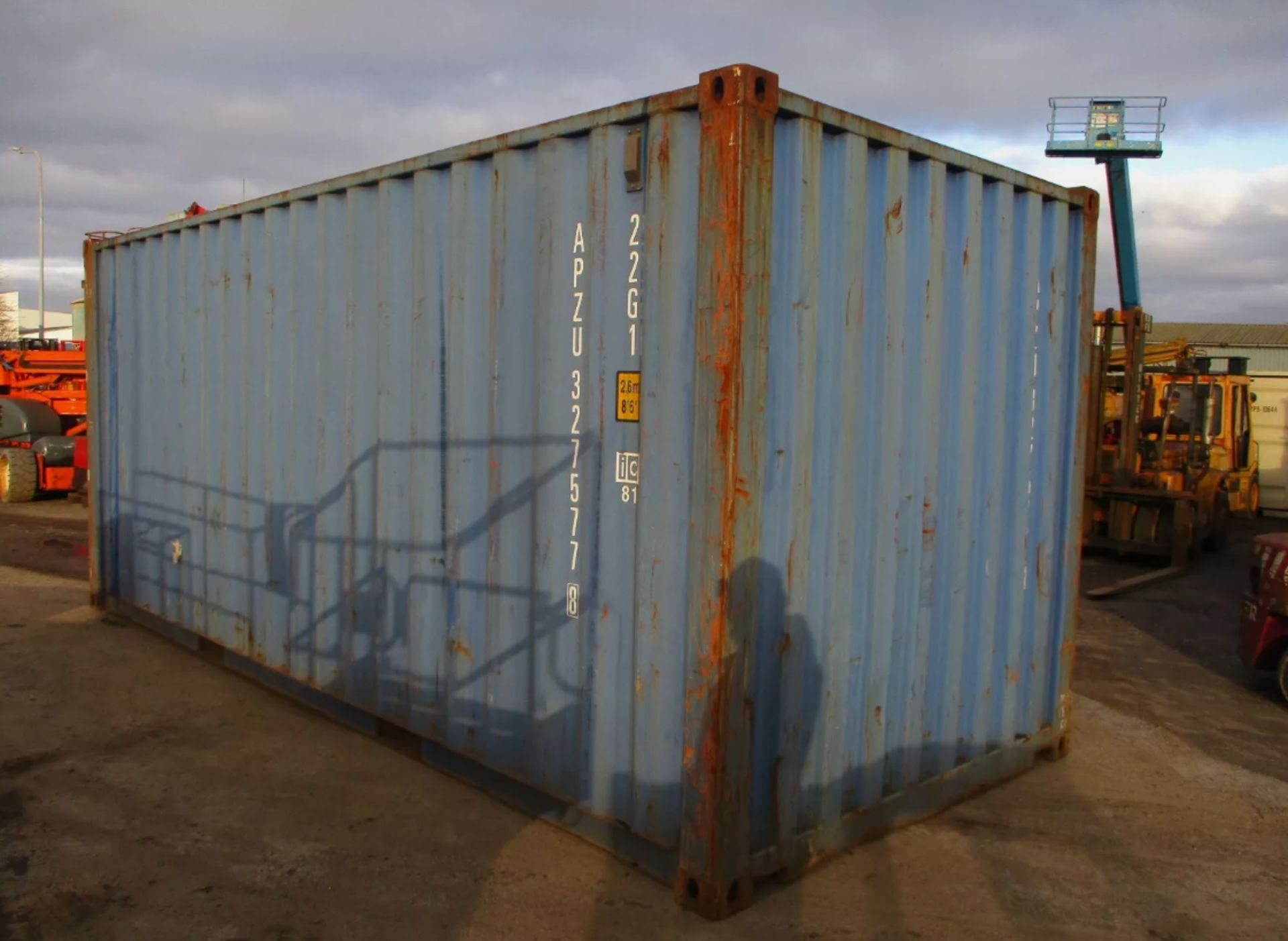 20FT X 8FT SECURE SHIPPING CONTAINER – IDEAL FOR CANTEEN OR OFFICE USE - Image 4 of 9