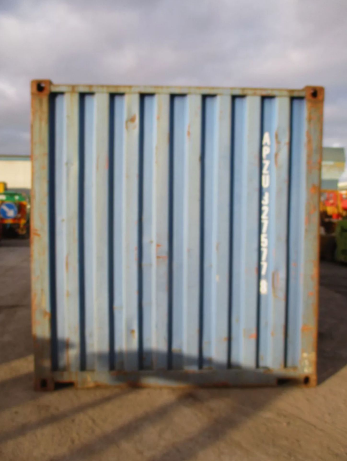 20FT X 8FT SECURE SHIPPING CONTAINER – IDEAL FOR CANTEEN OR OFFICE USE - Image 3 of 9