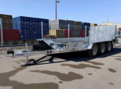 2025 IFOR WILLIAMS GH146 TRI-AXLE BEAVERTAIL PLANT TRAILER – 14FT X 6FT