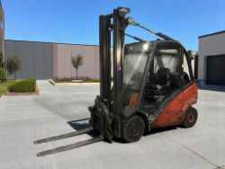 2005 LINDE H25T LPG FORKLIFT – 2,500KG CAPACITY – TRIPLEX MAST – 4,050MM LIFT