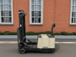 2012 CROWN 40WBTL ELECTRIC PALLET TRUCK – 1,350KG CAPACITY **(INCLUDES CHARGER)**