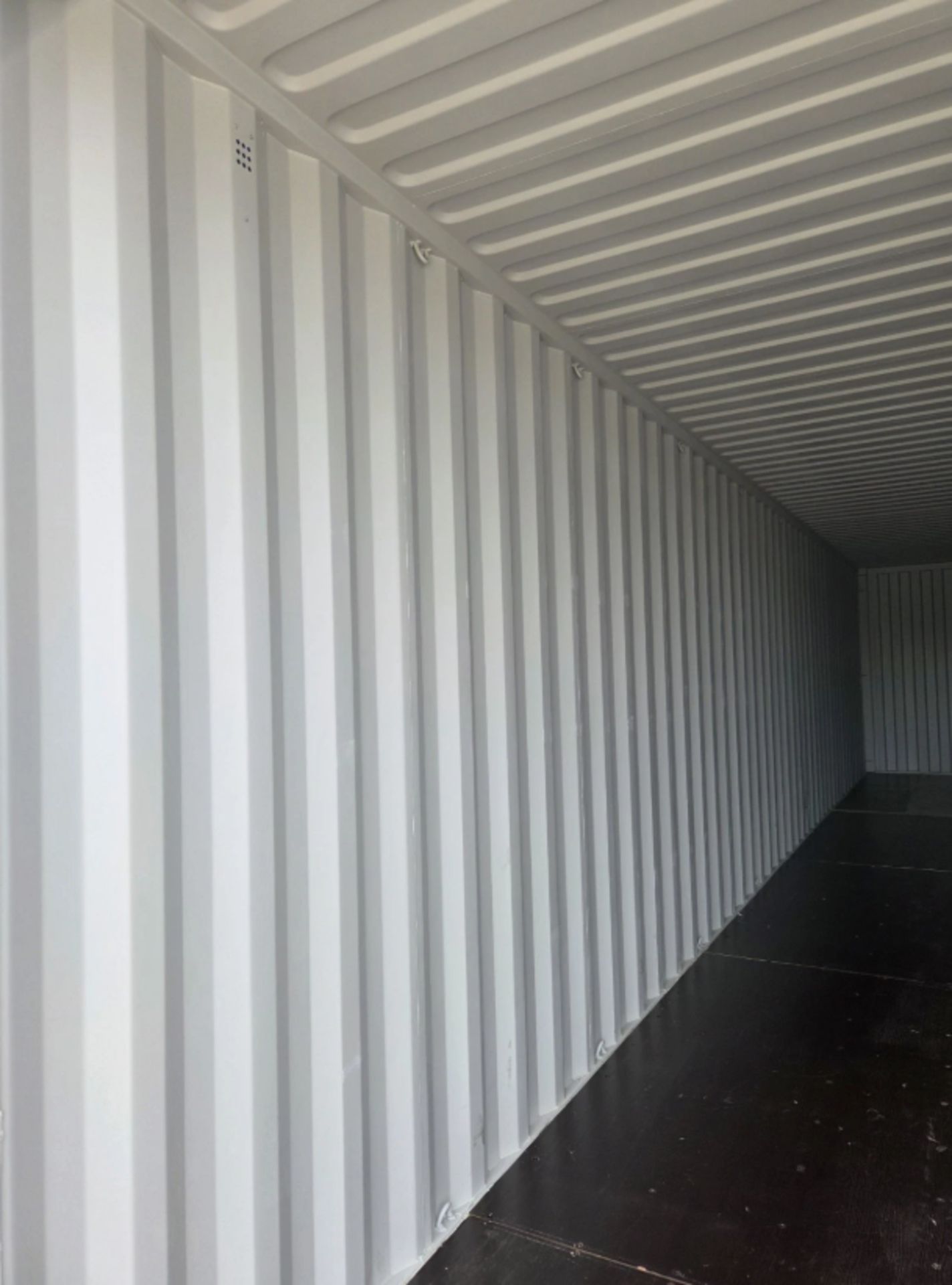 40FT SHIPPING CONTAINERS – 2025 ONE TRIP UNITS - Image 14 of 17