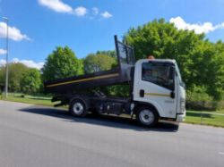 **(ONLY 20K MILEAGE)** 2023 ISUZU TRUCKS GRAFTER N3 125BHP DROPSIDE TIPPER PICKUP