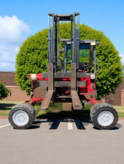 2014 MOFFETT MOUNTY M4 20.4 FORKLIFT – 4-WAY STEER – KUBOTA DIESEL