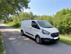 2018 (18 PLATE) FORD TRANSIT CUSTOM 300 BASE TDCI LWB DIESEL VAN – >>--NO VAT ON HAMMER--<<