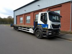 2013 IVECO STRALIS 260S360 – 26 TON – 32FT BEAVERTAIL WITH HYDRAULIC RAMP