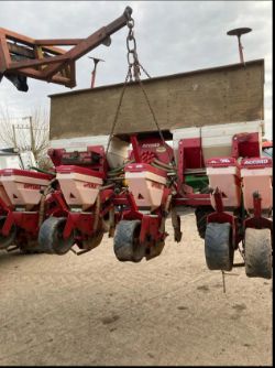 KVERNELAND OPTIMA 6 ROW MAIZE DRILL