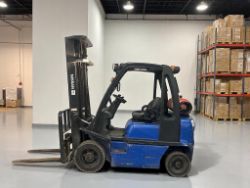 NISSAN UD02A20PQ LPG FORKLIFT – 2002