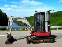 2019 TAKEUCHI TB23R MINI DIGGER – 2.7 TONNE EXCAVATOR – FULL CAB