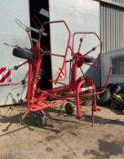 TAARUP 8055 – 4 ROTOR TEDDER