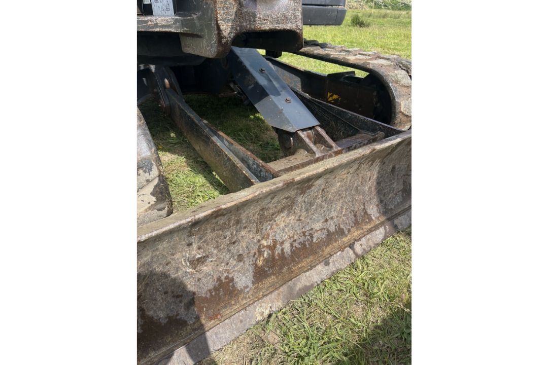 2018 HITACHI ZX85USB-5A 8 TONNE EXCAVATOR – QUICK HITCH – 2 BUCKETS – BLADE - Image 8 of 14