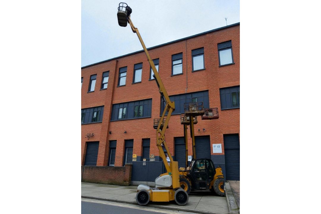 2014 NIFTYLIFT HR15 CHERRY PICKER – 15.5M WORKING HEIGHT, DIESEL & BATTERY - Image 6 of 15