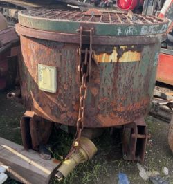 PTO-DRIVEN CONCRETE CEMENT PAN MIXER – 3 POINT LINKAGE